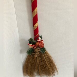 Vtg Kitchy Holiday Broom